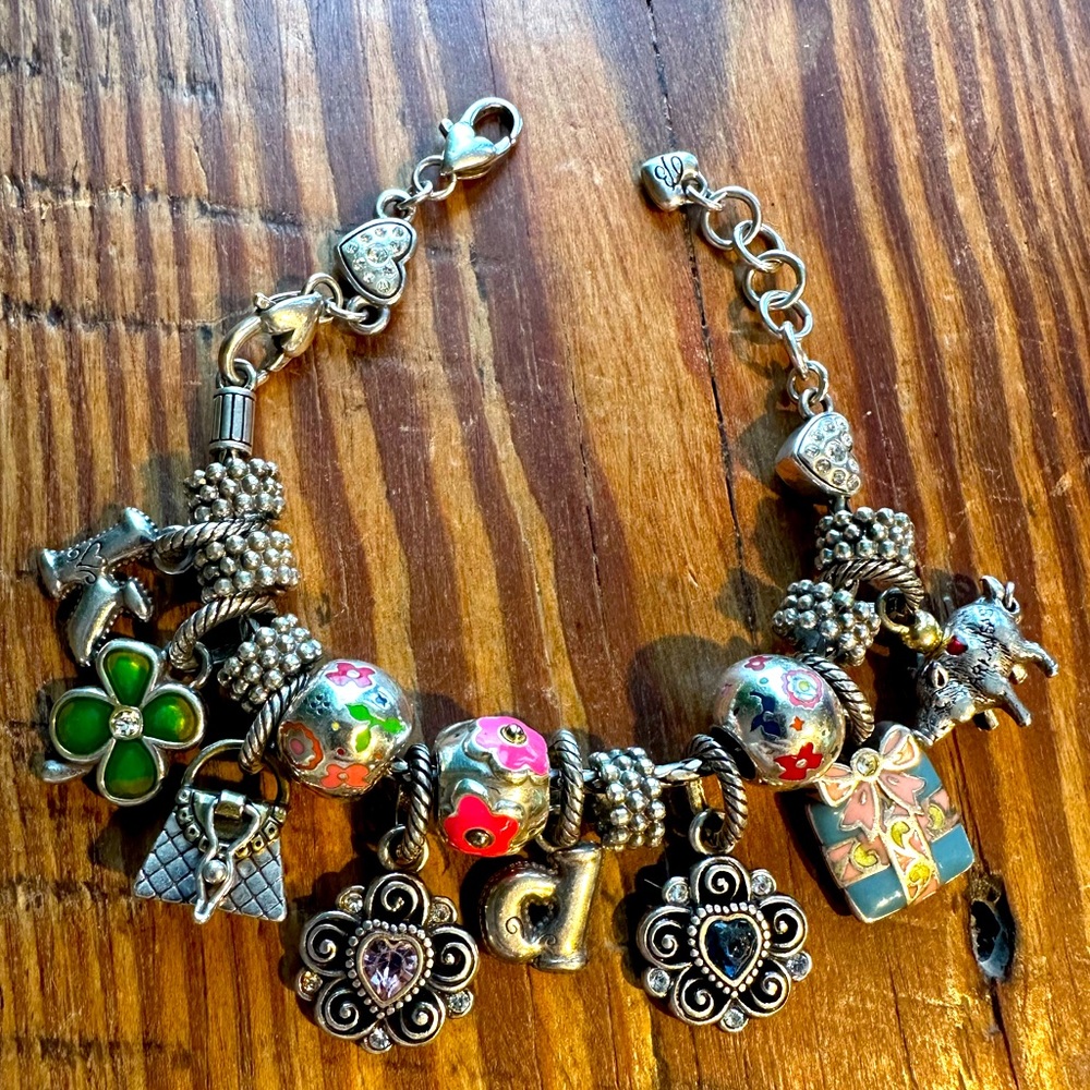 Brighton charm bracket
